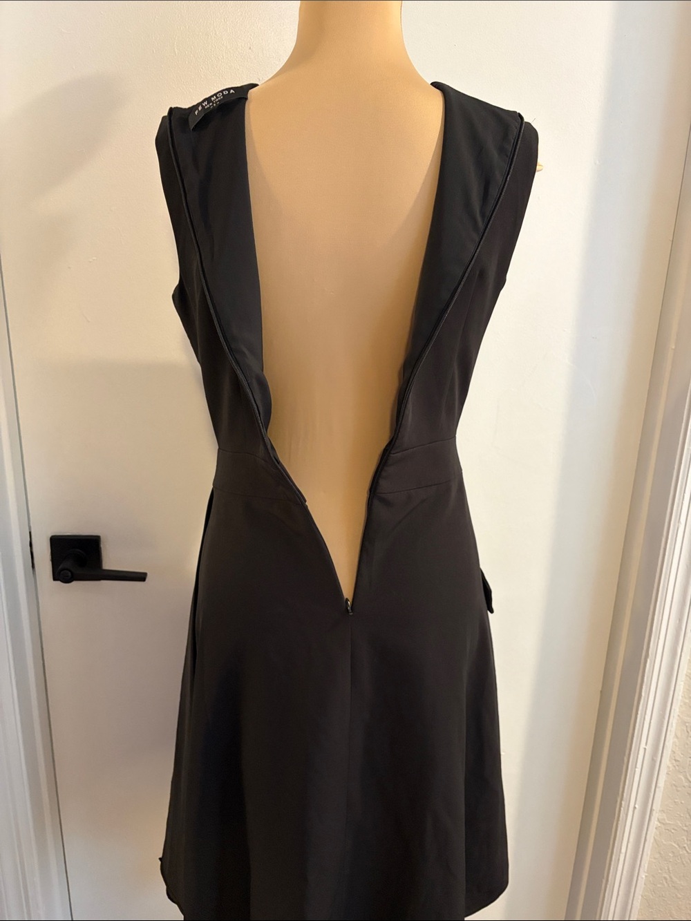 Few Moda black sleeveless dress interesting details at waist unique size small - Picture 9 of 10